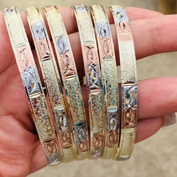 Jewelry - 👑 Gold Plated Bangles👑